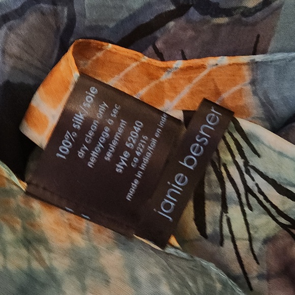 Janie Besner Blue Floral Design Scarf 100% Silk - Picture 3 of 4